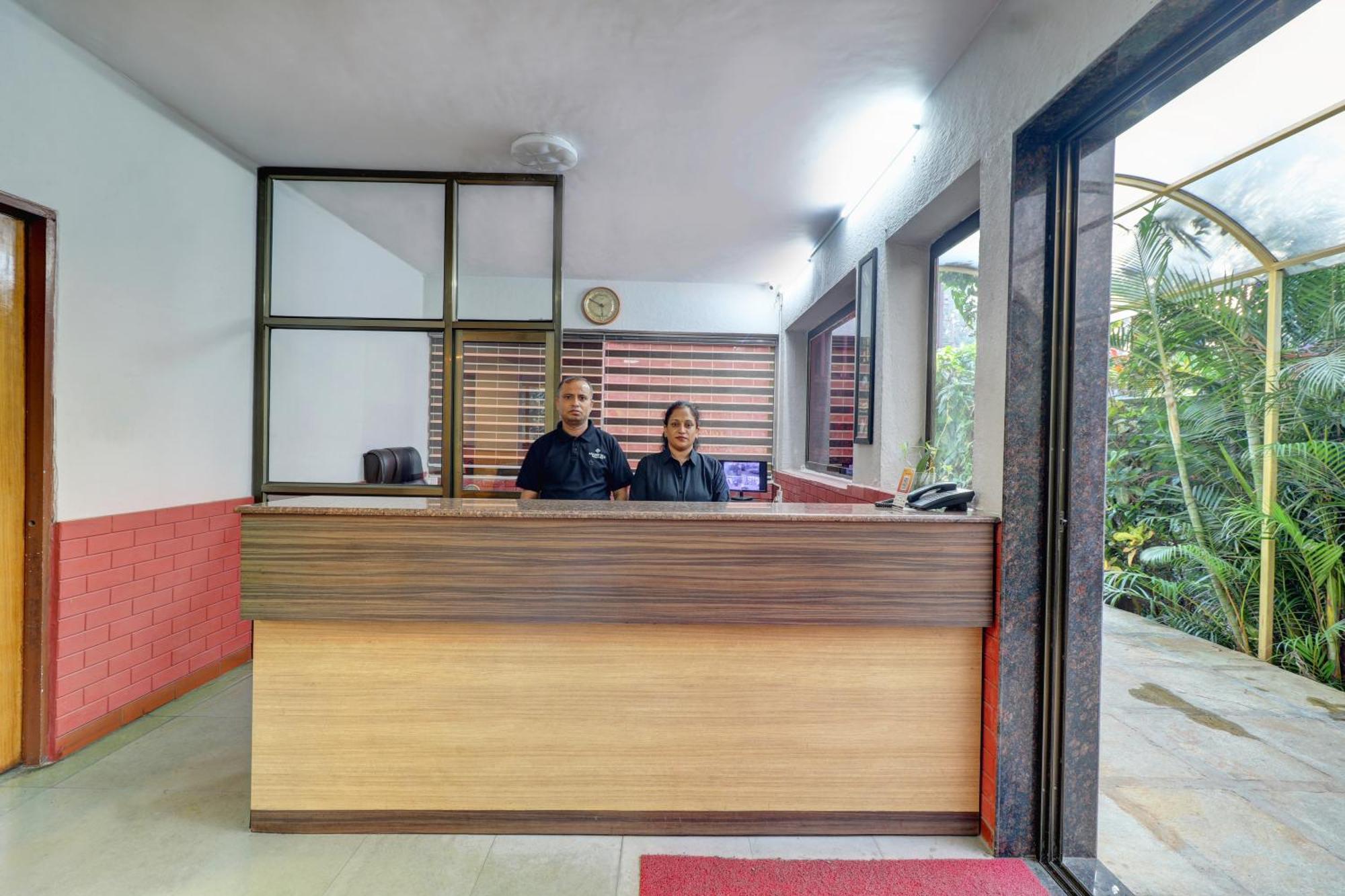 Amazinn Villa لونافالا المظهر الخارجي الصورة